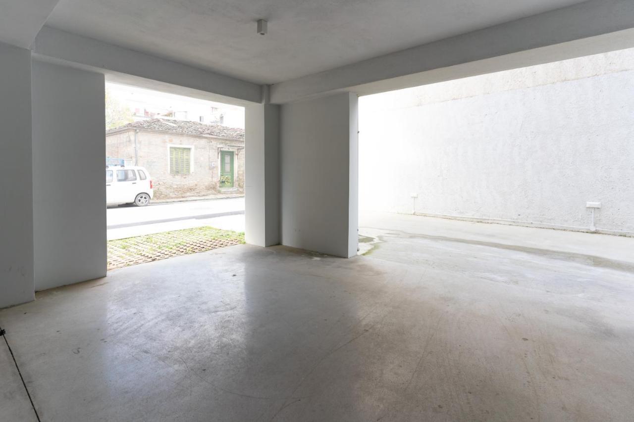 Olina'S Luxury Apartment Τρίκαλα Εξωτερικό φωτογραφία